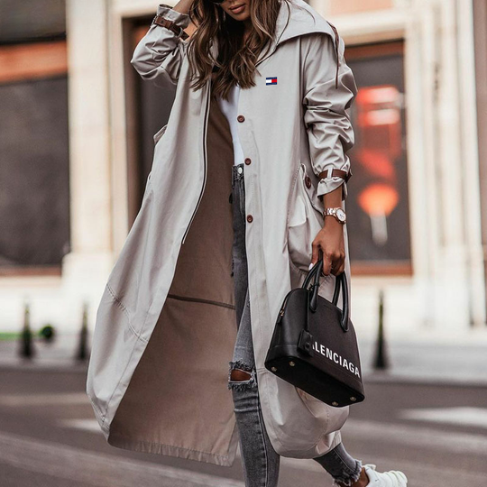 Lange Damesjas met Capuchon